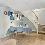 3 Bedroom Beautiful In Holiday home