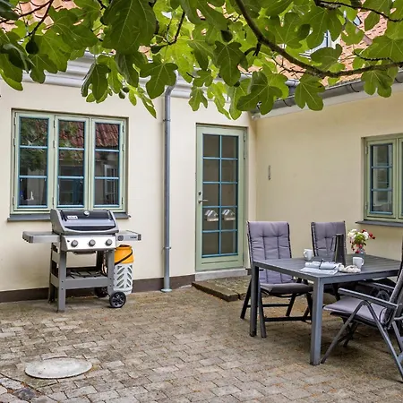 3 Bedroom Beautiful In Holiday home *