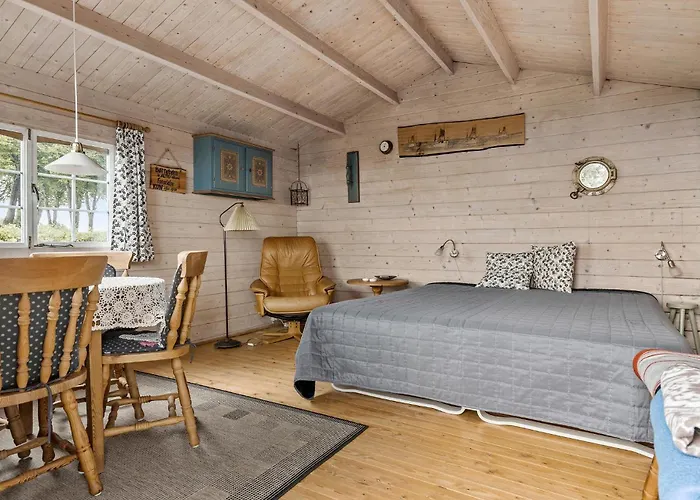 בית נופש 3 Bedroom Beautiful In *