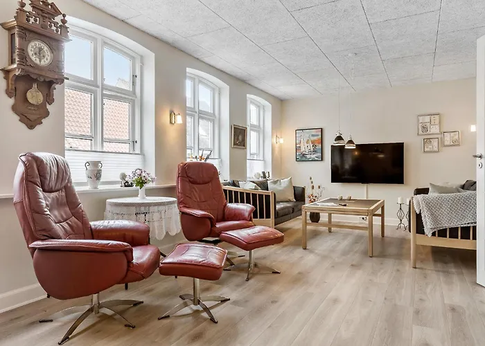 בית נופש 3 Bedroom Beautiful In